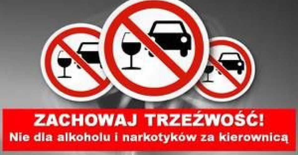 zdjęcie: Nietrzeźwy zakończył jazdę w przydrożnym rowie dachując / fot. KPP w Ostrowi Mazowieckiej