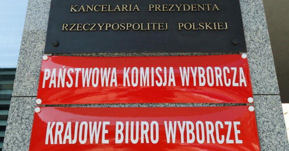 zdjęcie: PKW odroczyła obrady ws. sprawozdania komitetu wyborczego PiS / fot. PAP