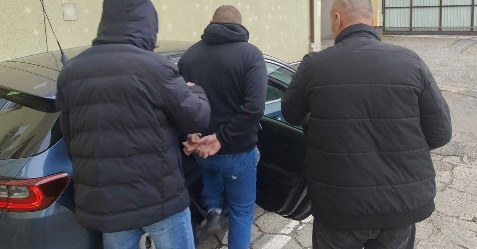 zdjęcie: Pijany kierowca BMW złamał dwa zakazy i trafił pod dozór / fot. KPP Mogilno