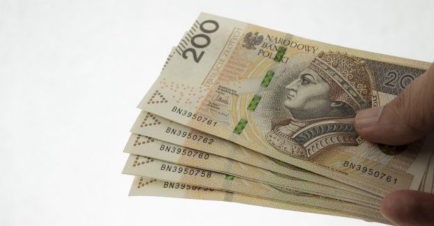 Czujna pracownica banku uratowała oszczędności seniorki