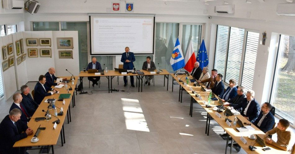 zdjęcie: Wzrost interwencji i nowe wyzwania w Skrzyszowie / fot. KMP w Tarnowie sesja Rady Gminy Skrzyszów