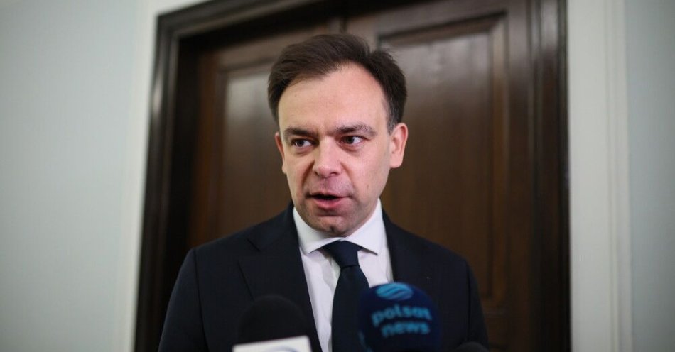 zdjęcie: Domański: prognoza MF zakładająca 3-proc. inflację na 2026 r. - aktualna / Warszawa, 27.03.2026. Minister finansów i gospodarki Andrzej Domański w Sejmie, 27 bm. Sejm uchwalił ustawę umożliwiającą obniżenie akcyzy na paliwa za pomocą rozporządzenia. (aldg) PAP/Leszek Szymański