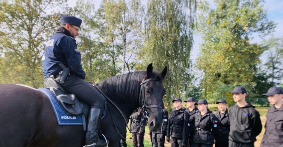 zdjęcie: Zgrupowanie klas mundurowych / fot. KPP Rawicz