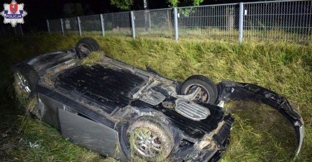 Nieprawidłowe wyprzedzanie przyczyną wypadku z udziałem trzech osobówek