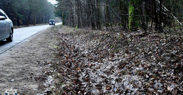 Starszy mężczyzna zasłabł za kierownicą, zmarł po przewiezieniu do szpitala