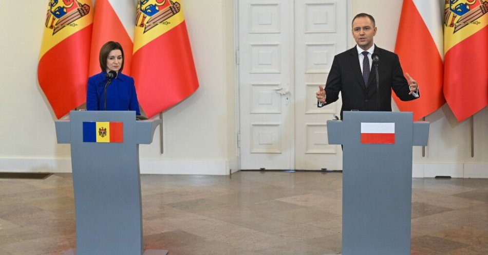 zdjęcie: Prezydent: Polska wspiera Mołdawię w jej drodze do UE / Warszawa, 26.01.2026. Prezydent RP Karol Nawrocki (P) i prezydent Republiki Mołdawii Maia Sandu (L) podczas oświadczenia dla mediów w Pałacu Prezydenckim w Warszawie, 26 bm.  (ad) PAP/Radek Pietruszka