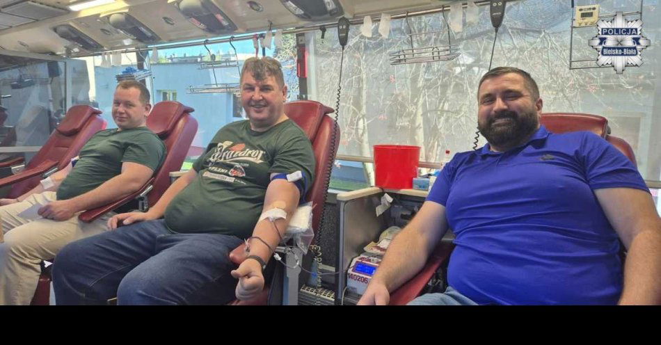 zdjęcie: Policjanci z Bielska Bialej oddali ponad 15 litrów krwi / fot. KMP w Bielsku-Białej