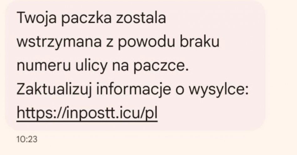 zdjęcie: Twoja paczka została wstrzymana z powodu braku numeru ulicy na paczce – to oszustwo! / fot. KMP w Ostrołęce