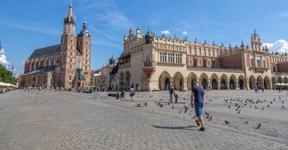 zdjęcie: W zeszłym roku miasto odwiedziło ponad 14,7 mln osób; zostawili oni ponad 9 mld zł / v22310756