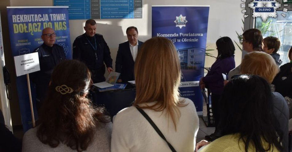 zdjęcie: Egida 25 w Oleśnie: ćwiczenia rezerwistów w komendzie / fot. KPP Olesno