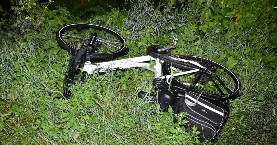zdjęcie: Rowerzystka zderzyła się z sarną. 62-latka trafiła do szpitala / fot. KMP Biała Podlaska