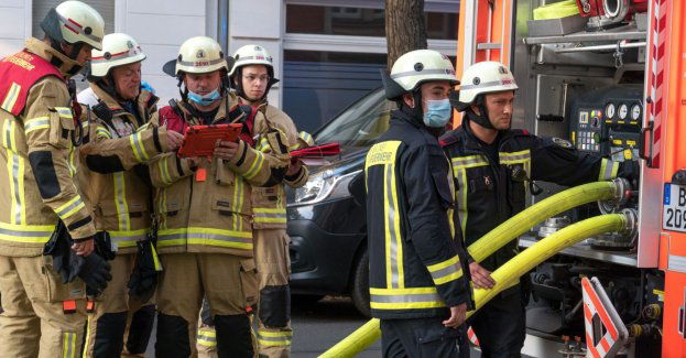 Pożar hali na Przeróbce; spłonęły m.in. sprzęt medyczny i muzyczny