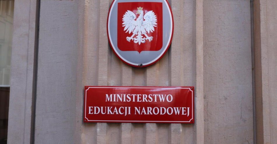 zdjęcie: Szkoła powinna być wolna od prowadzenia kampanii wyborczej i happeningów politycznych / fot. PAP