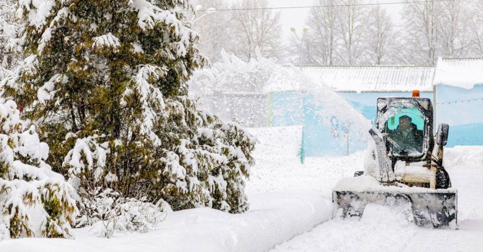 zdjęcie: Walka z zimą / v73108578