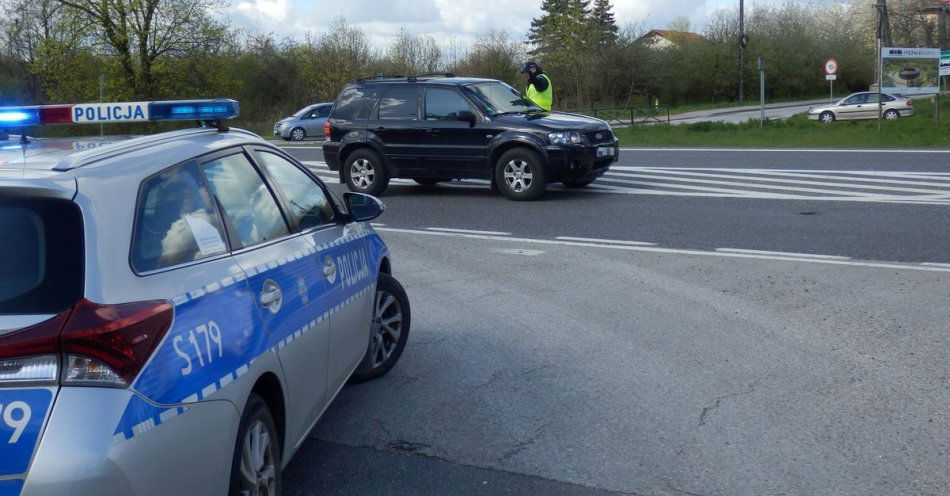 zdjęcie: Świętokrzyscy policjanci pomagali ominąć utrudnienia w ruchu drogowym / fot. KPP Busko-Zdrój