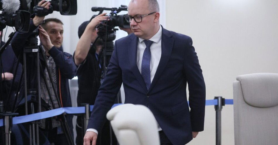 zdjęcie: Złożyłem wniosek o dopuszczenie dowodu z oględzin kart w jednej z komisji w Biszczy / fot. PAP