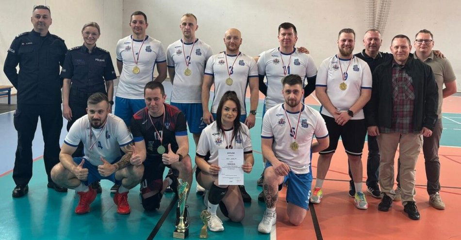 zdjęcie: Hrubieszów III turniej siatkówki o Puchar Komendanta Policji / fot. KPP Hrubieszów