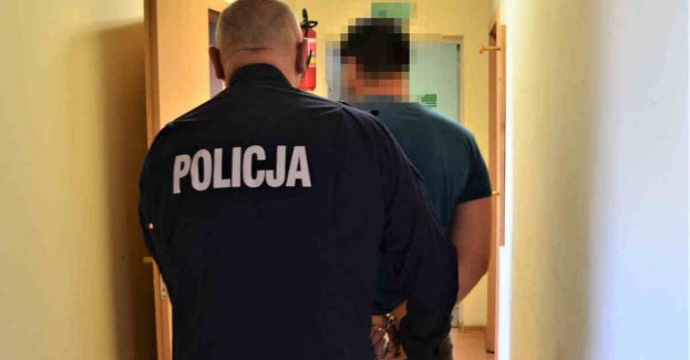 Policjanci zatrzymali sprawców kradzieży w sklepie