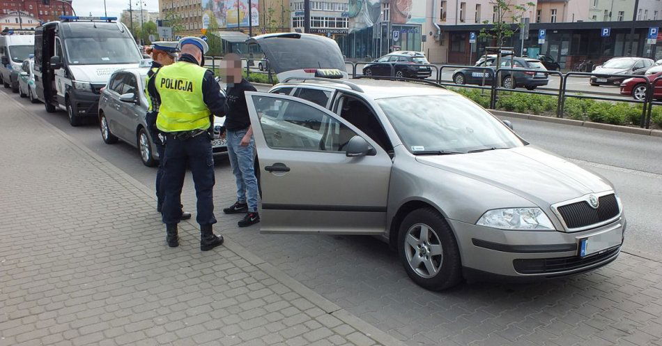 zdjęcie: TAXI na aplikację pod lupą służb / fot. KWP w Bydgoszczy