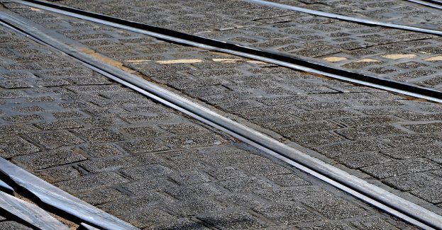 Tramwajarze zamykają Spacerową