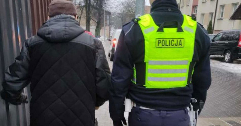 zdjęcie: Policjanci odnaleźli zagubionego seniora / fot. KMP Białystok