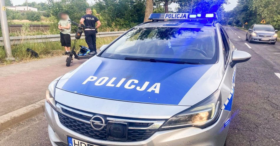 zdjęcie: Zlekceważyli czerwone światło i doprowadzili do niebezpiecznej sytuacji / fot. KPP Świebodzin