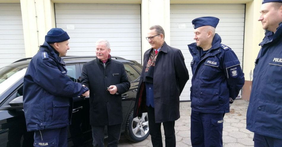 zdjęcie: Nieoznakowany radiowóz zasilił flotę nowskich policjantów / fot. KPP w Świeciu