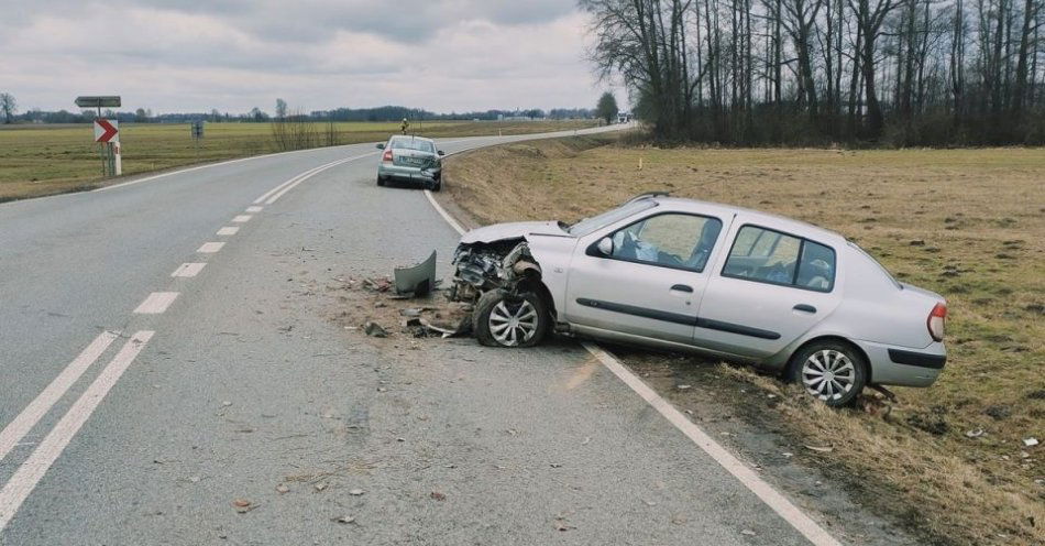 zdjęcie: Wypadek drogowy na drodze krajowej nr 19 / fot. KPP w Łosicach