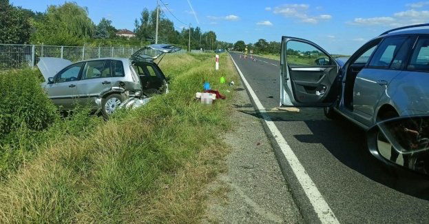 Zderzenie osobówek na DK-74