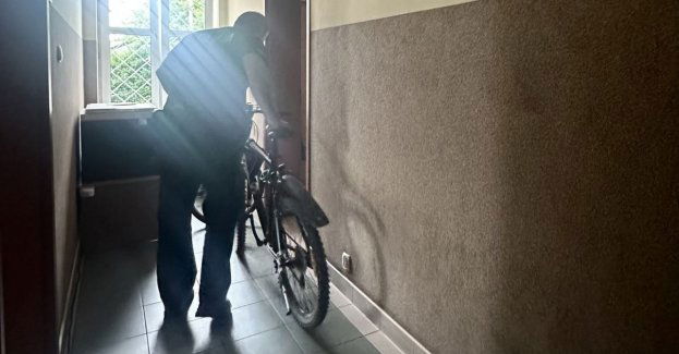 Skradzionym motorowerem przyjechał ukraść kolejny rower.