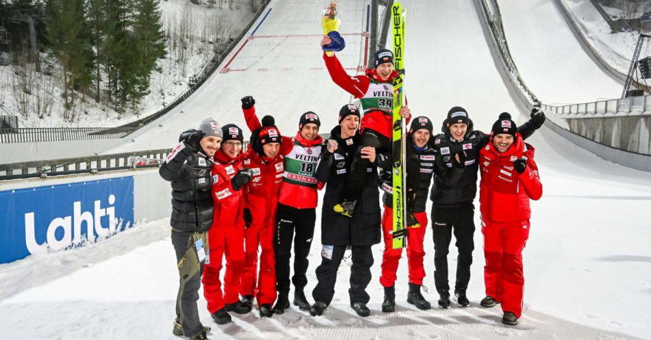 zdjęcie: PŚ w skokach - Zniszczoł po raz pierwszy na podium / fot. PAP