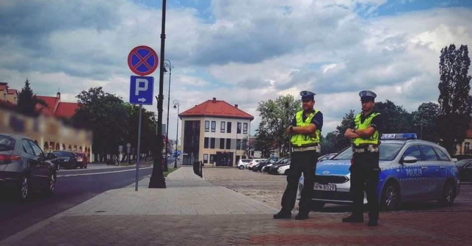 zdjęcie: Pijany wpadł, bo nie miał zapiętych pasów bezpieczeństwa / fot. KMP Łomża