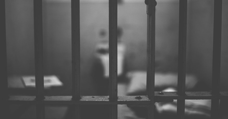 zdjęcie: Nie stawił się do więzienia, doprowadzili go dzielnicowi / pixabay/553836