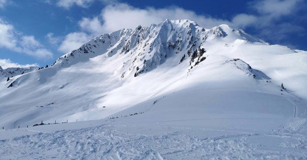 Dobre warunki do górskich wędrówek, zagrożenie lawinowe niewielkie
