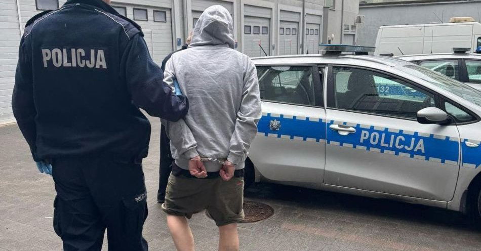 zdjęcie: Groziła znajomej nożem, bo chciała, by ta oddała jej wagę. Podejrzana odpowie też za zbicie szyby w restauracji oraz groźby i znieważanie na tle narod / fot. KMP w Gdańsku