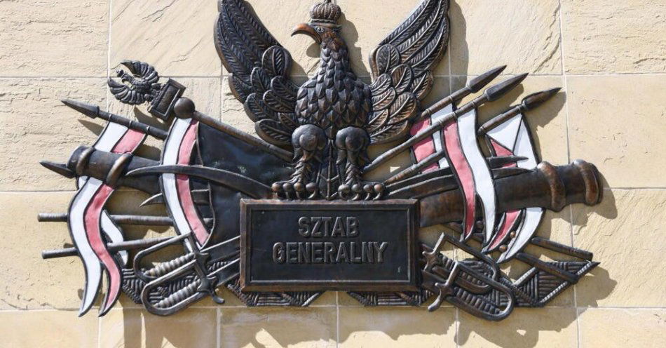 zdjęcie: SGWP: rozpoczęły się szkolenia bojowe obejmujące zwalczanie dronów / Warszawa, 13.08.2024. Budynek Sztabu Generalnego WP w Warszawie, 13 bm. Trwa uroczysta zbiórka z okazji Święta Wojska Polskiego. Podczas wydarzenia zainaugurowany został rajd motocyklowy upamiętniający żołnierzy, którzy zginęli 10 kwietnia 2010 r. w katastrofie lotniczej pod Smoleńskiem. (doro) PAP/Leszek Szymański