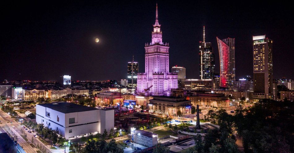zdjęcie: 71. urodziny Pałacu Kultury i Nauki - świętowanie z muzyką, historią i atrakcjami / fot. nadesłane