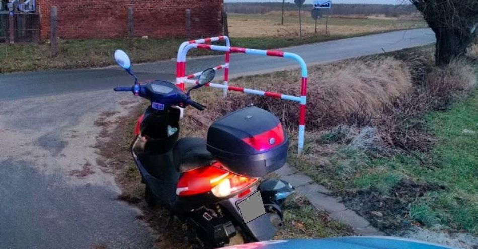 zdjęcie: Policjanci zatrzymali mężczyznę, który kierował motorowerem będąc pod wpływem alkoholu i wbrew sądowemu zakazowi – teraz grozi mu dożywotni zakaz prow / fot. KPP w Miliczu