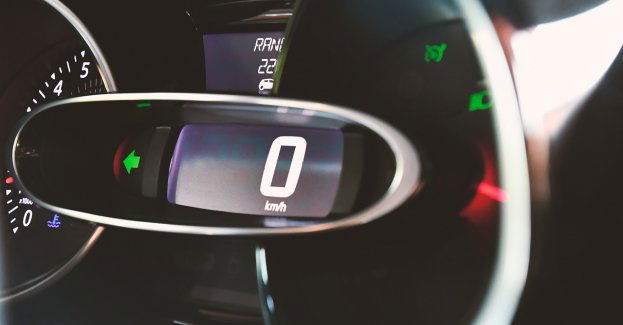 Policjanci zatrzymali dwóch paserów i odzyskali 11 aut