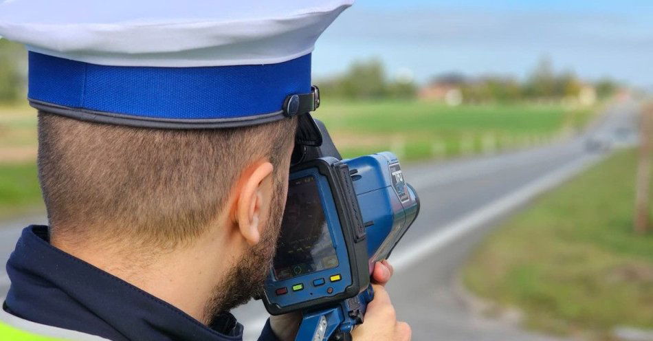 zdjęcie: 163 km/h w obszarze zabudowanym rekordowe zatrzymanie prawa jazdy / fot. KMP w Piotrkowie Trybunalskim