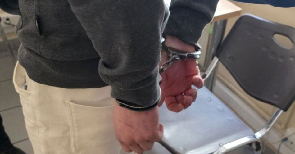 zdjęcie: Wyłudzali pieniądze na ternie całej Polski- wpadli w Goleniowie / fot. KPP w Goleniowie