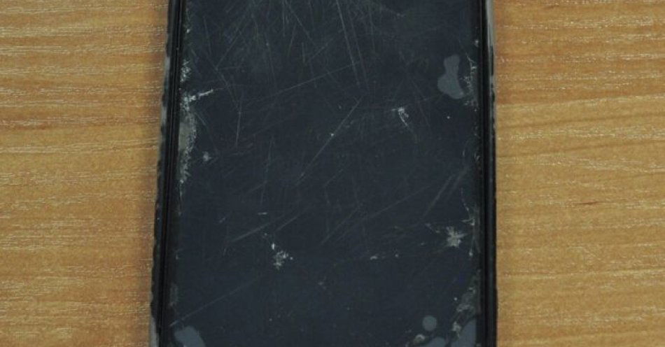 zdjęcie: Radzyn Podlaski: znaleziono smartfon Samsung. Poszukiwany właściciel / fot. KPP Radzyń Podlaski