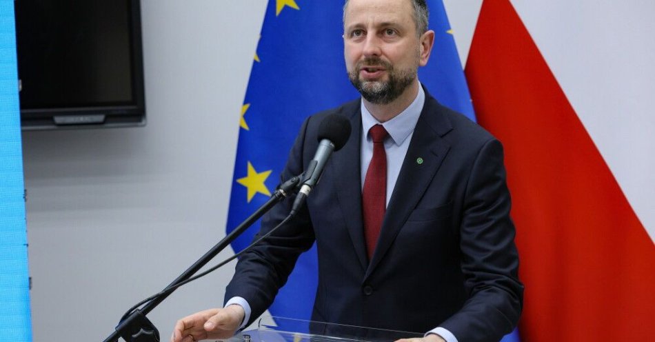 zdjęcie: Szef MON o zawieszeniu broni USA-Iran: potrzebne m.in. ze względu na rynek paliw / Warszawa, 08.04.2026. Wicepremier, minister obrony narodowej Władysław Kosiniak-Kamysz podczas otwarcia nowego budynku dydaktycznego Instytutu Radioelektroniki Wydziału Elektroniki Wojskowej Akademii Technicznej w Warszawie, 8 bm. (sko) PAP/Rafał Guz