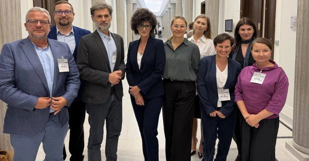 Czy prawa dzieci w Polsce mogą czekać? UNICEF Polska i Koalicja Organizacji Pozarządowych pytają państwo o konkrety