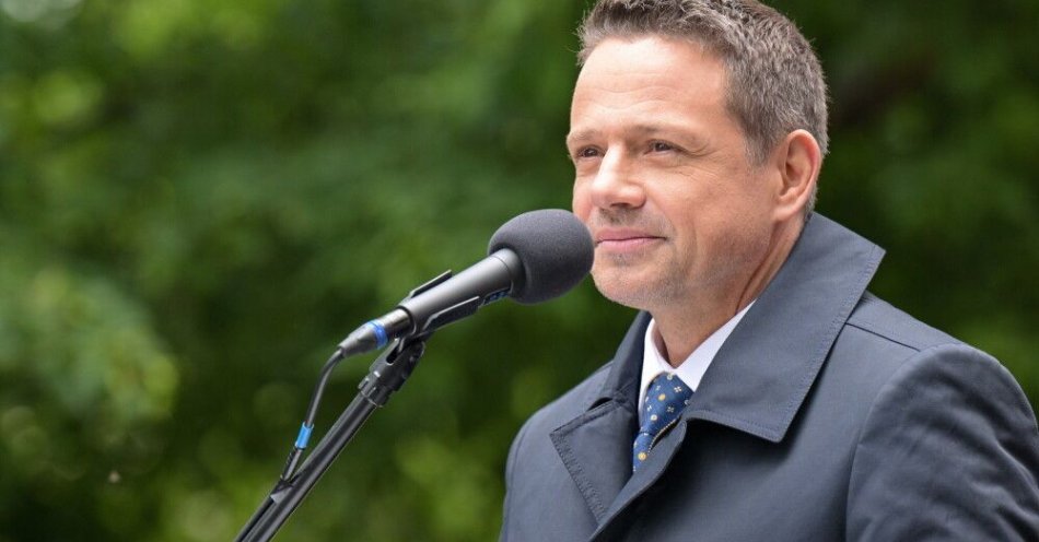 zdjęcie: Prezydent miasta Rafał Trzaskowski wrócił do pracy w ratuszu / fot. PAP