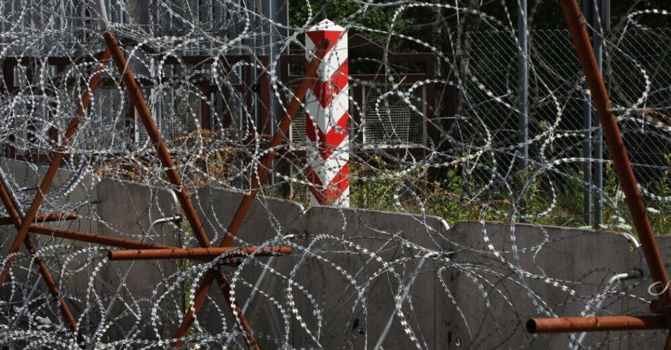 zdjęcie: Na granicy z Białorusią żołnierz postrzelił migranta w udo / fot. PAP
