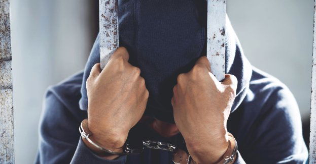 Pseudokibic aresztowany za rozbój na kobiecie - pobił ją i zerwał bluzę z logo klubu