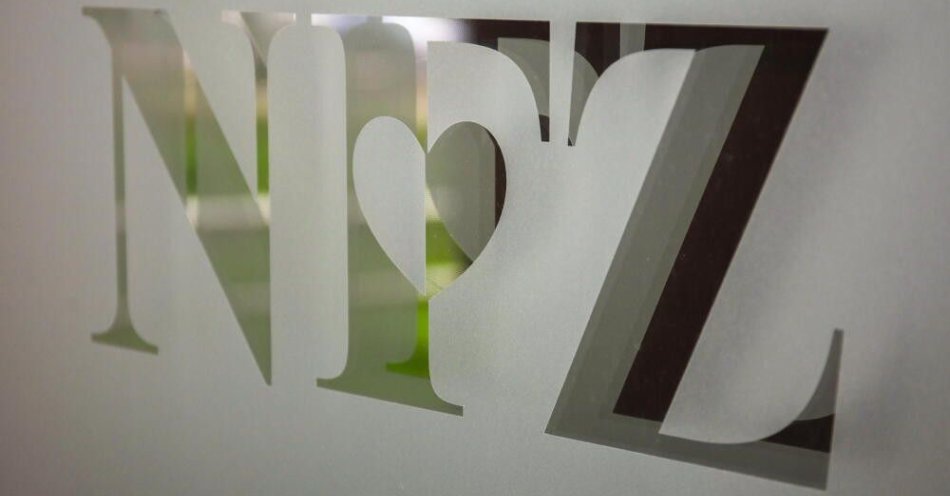 zdjęcie: Dwa lata rządu: nakłady na zdrowie rosną, ale NFZ mierzy się z rekordowym deficytem / Warszawa, 17.04.2024. Centrala Narodowego Funduszu Zdrowia w Warszawie, 17 bm. (az/zkoc) PAP/Albert Zawada