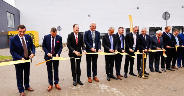 Pod Łodzią otwarto zakład produkcji systemów kominowych Schiedel