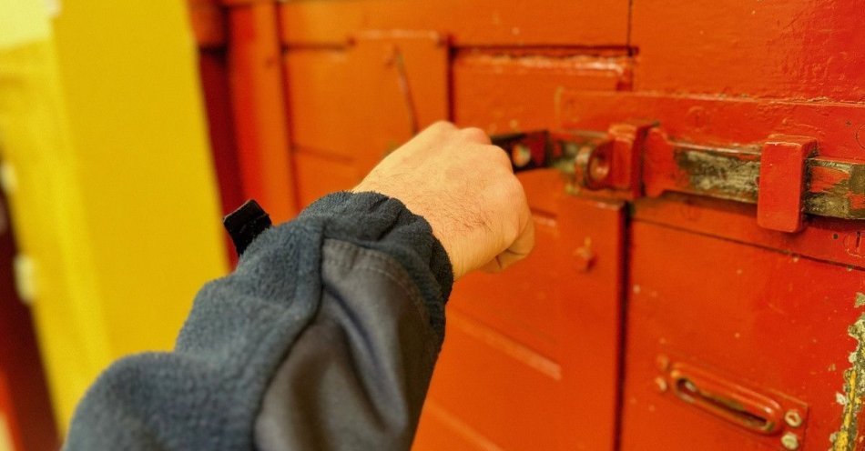 zdjęcie: Kołobrzescy policjanci zatrzymali 8 osób poszukiwanych / fot. KPP w Kołobrzegu